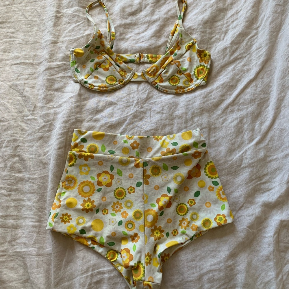 🌼Retro print Swim Suit Inner Relm S/XS🌼 - Picture 3 of 10